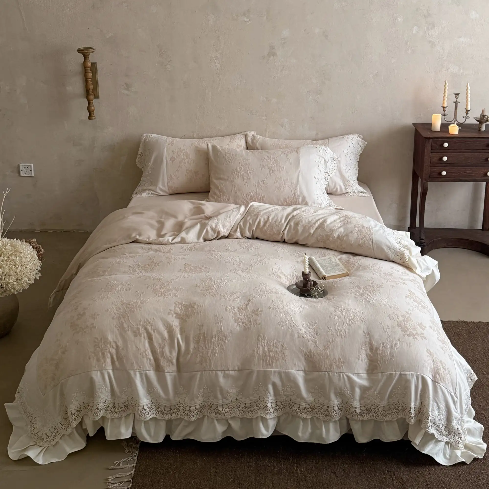 Elegant French-Style Jacquard Floral Lace Trim Soft Bedding 4 Pcs Set